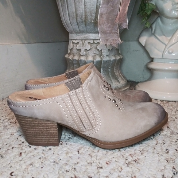 Earth Mendon Boho/Western Studded Taupe Nubuck Leather Mules - Picture 2 of 13